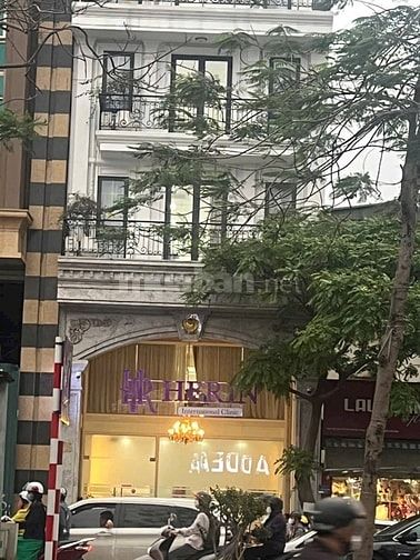 Tôi cần bán toà BUlDING mặt phố Nguyễn Đình Chiểu, Q HBT, ĐT 200 m,10T