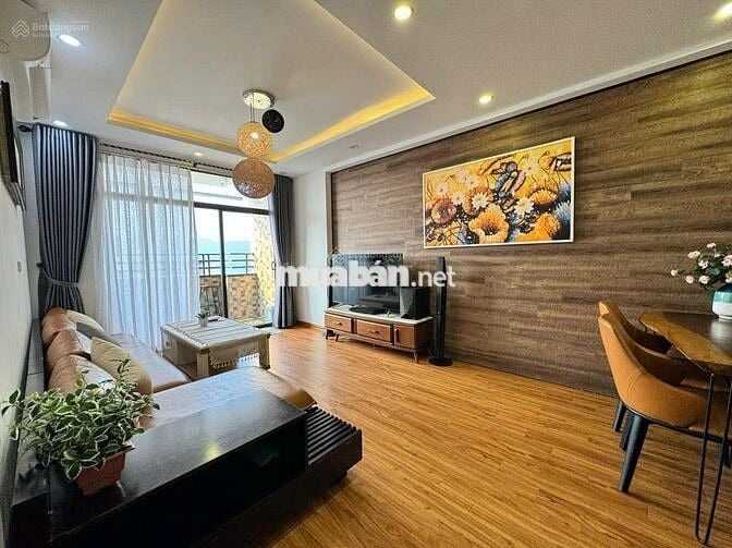 Căn hộ view biển Mỹ Khê, rộng 68m2 2PN mát mẻ thuận tiện