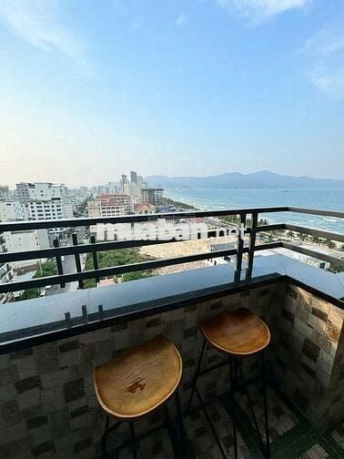 Căn hộ view biển Mỹ Khê, rộng 68m2 2PN mát mẻ thuận tiện