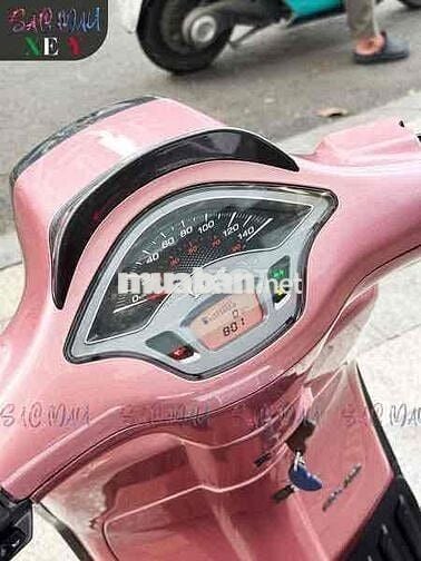 vespa SẮC HỒNG CHAMPAGNE