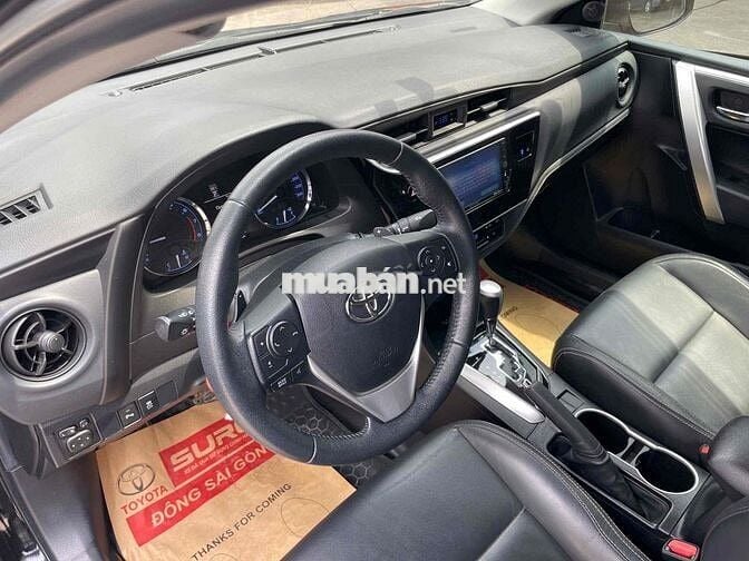 Toyota Corolla Altis 2017 2.0V Sport đi chỉ 13.000