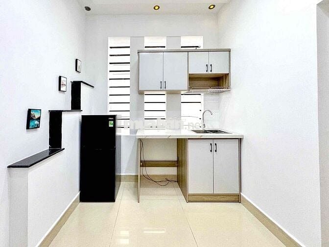 STUDIO TÁCH BẾP - FULL NỘI THẤT - RỘNG 30m2- AN NINH -THUẬN TIỆN