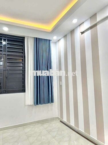 Nhà 1 trệt2 lầu có nội thất mặt tiền đường số 12 BHH bình tân