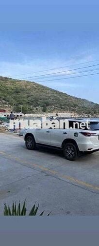 Toyota Fortuner 2020 2.4MT 4x2 MT  - 37000 km