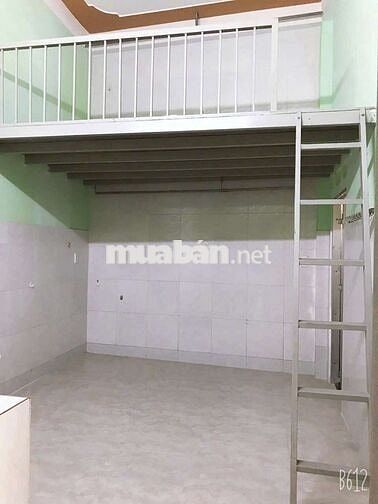 Phòng trọ ngay Phạm Văn Đồng 2tr5