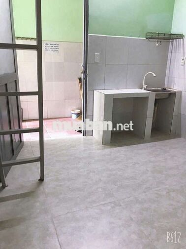 Phòng trọ ngay Phạm Văn Đồng 2tr5