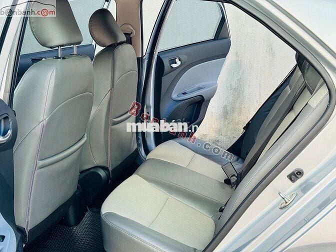 Xe Kia Soluto 1.4 MT Deluxe 2020 - 298 Triệu