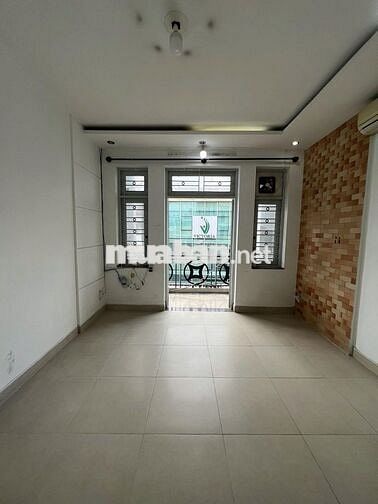 Phòng trọ tầng 2 và tầng 3 đường Huỳnh Văn Bánh, Phú Nhuận, HCM