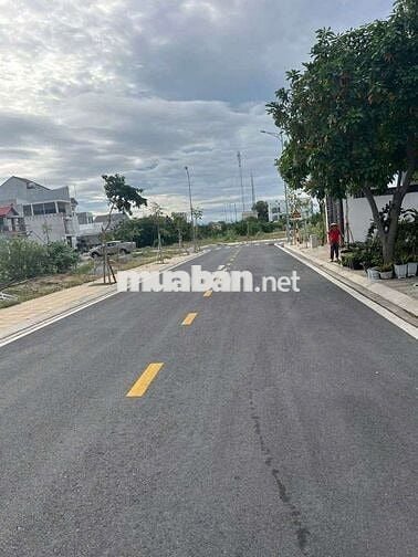 Kẹt tiền bán nhanh lô đất như hình