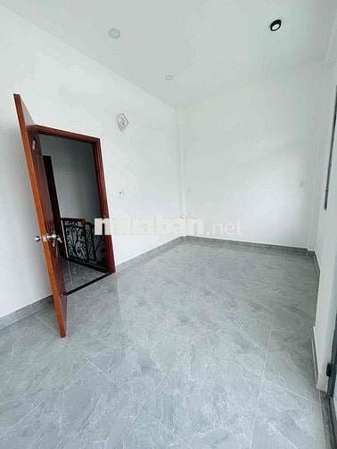 Nhà mới 2 tầng BTCT, ngay Gigamall Phạm Văn Đồng, sổ vuông hoàn.