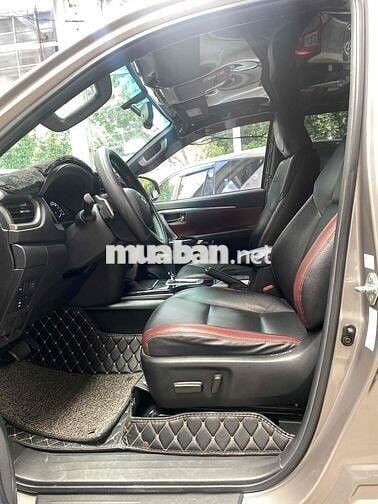 Toyota Fortuner 2021 Legender, máy dầu, 1 cầu, std