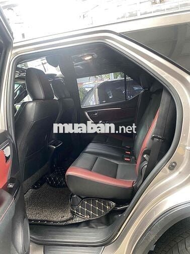 Toyota Fortuner 2021 Legender, máy dầu, 1 cầu, std
