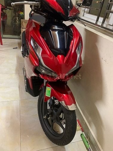 Chính chủ cần tiền bán xe gấp , còn mới 96 % .