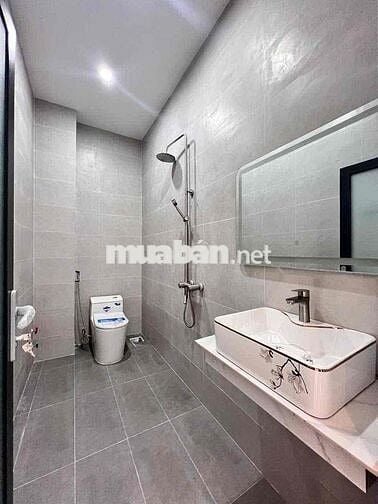 Tôi Chính Chủ Cần Bán Gấp 1 trệt 1 lầu 4 phòng ngủ ngay Chợ Bình Điền