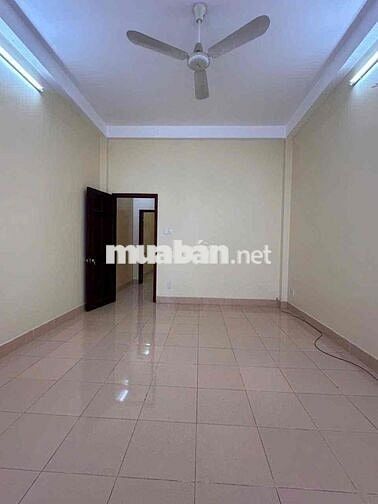 Bán Nhà 4x14,5m 4 tầng  P4Q8 cách cầu Chánh Hưng 200m