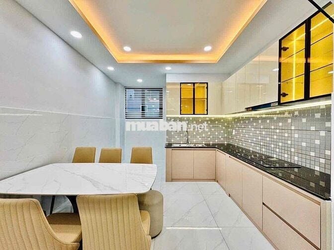 Nhà 1 trệt 3 lầu sân thượng Ung Văn Khiêm, P25, Bình Thạnh