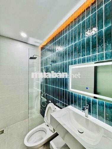 Nhà 1 trệt 3 lầu sân thượng Ung Văn Khiêm, P25, Bình Thạnh