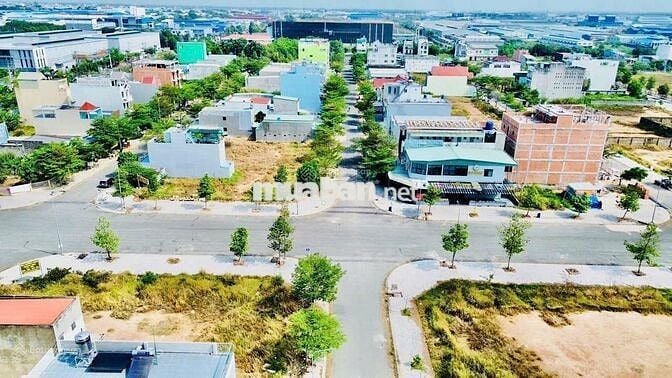 CẦN BÁN LÔ 105m2 VIEW HỒ, CỰC KÌ THÍCH HỢP ĐỂ NGHỈ DƯỠNG GIÁ  MỀM