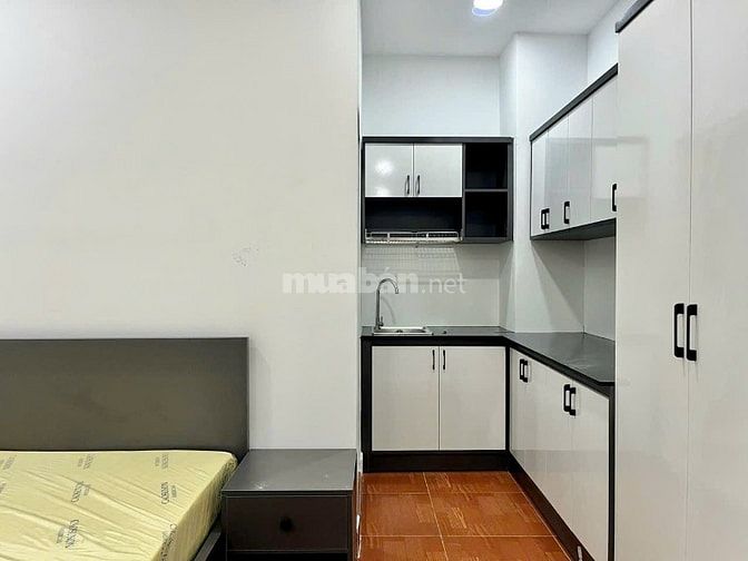 Bán  Căn hộ vila đường CMT8, P13, Q.10, gồm 11 phòng đủ tiện nghi