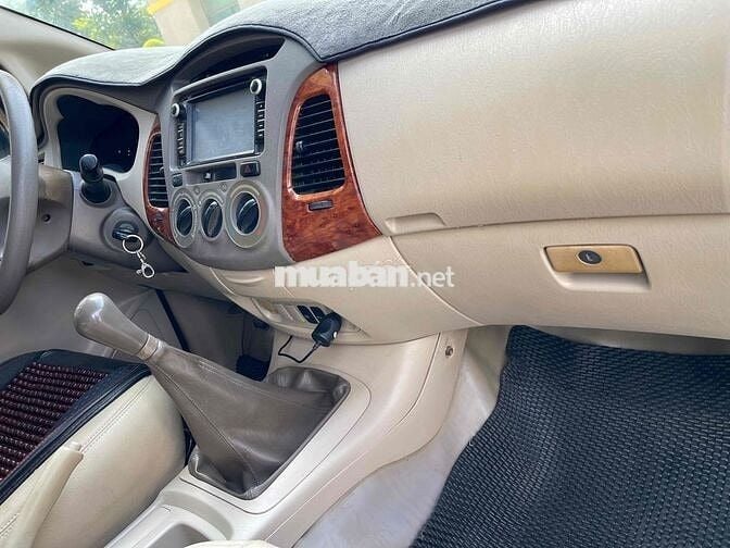 Toyota Innova 2007 G - 15000 km