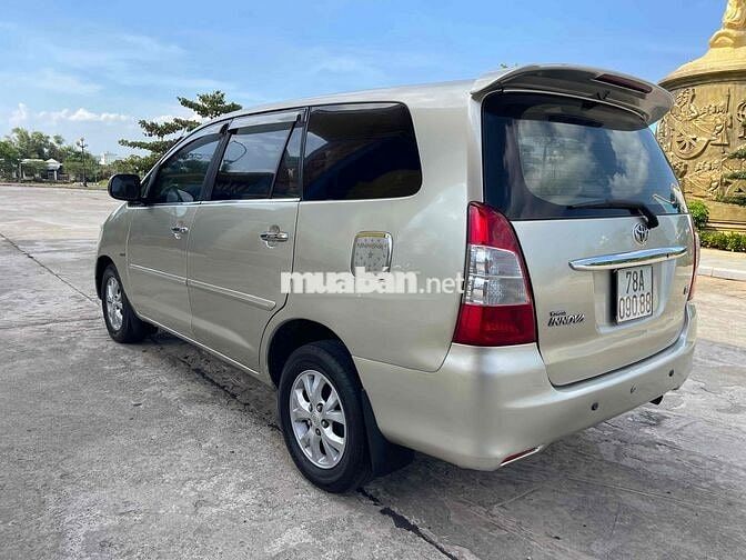 Toyota Innova 2007 G - 15000 km