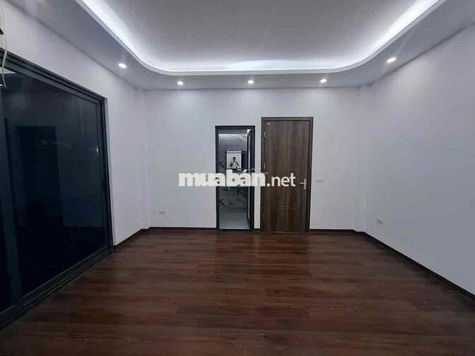 Cực hot!Bán nhà Thượng Thanh, Diện tích: 32m² x 6 tầng,hơn 6 tỷ.