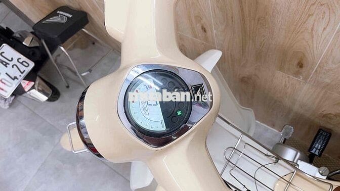 Siêu Cub mẫu mới đèn Lea nhãn hiệu Daelimkd cựcmới