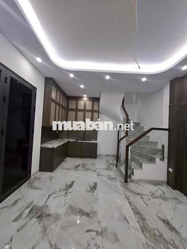 Cực hot!Bán nhà Thượng Thanh, Diện tích: 32m² x 6 tầng,hơn 6 tỷ.