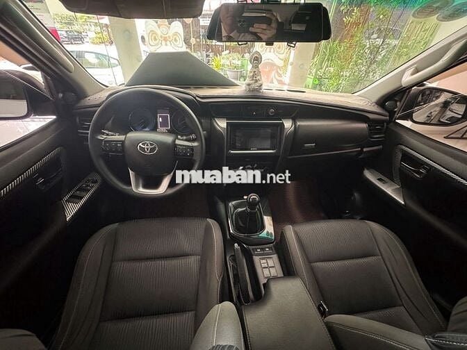 Toyota Fortuner 2020 2.4MT 4x2 MT  - 161000 km