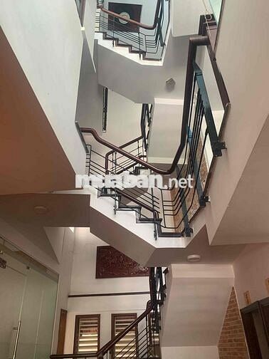 🍴🌳 BIỆT THỰ 2MT SÂN VƯỜN  18 x 19 - SÁT BỜ SÔNG – CHO KD NHÀ HÀNG