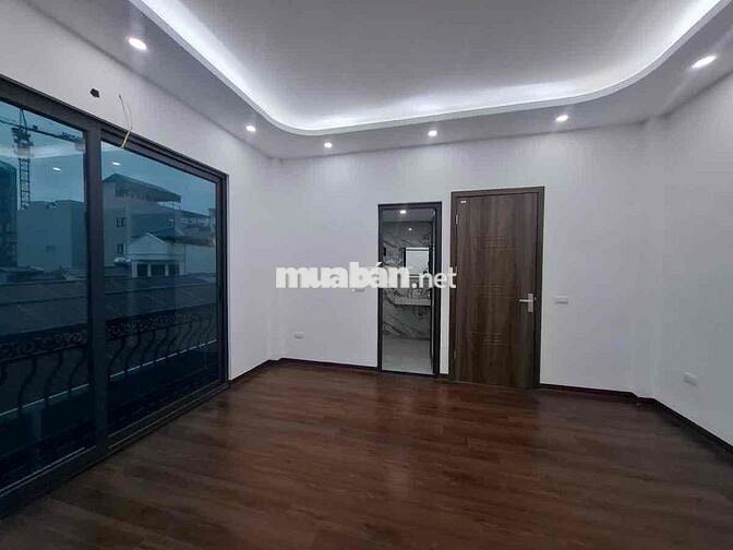 Cực hot!Bán nhà Thượng Thanh, Diện tích: 32m² x 6 tầng,hơn 6 tỷ.