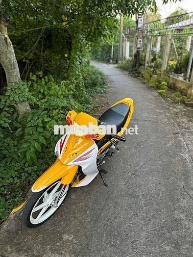 Xipo rgx satria 2003 vàng trắng full loại 1