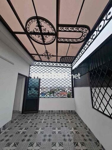 Cực hot!Bán nhà Thượng Thanh, Diện tích: 32m² x 6 tầng,hơn 6 tỷ.