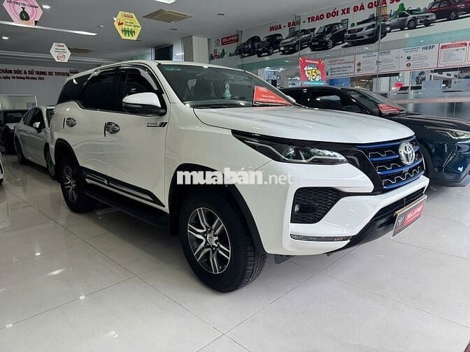 Toyota Fortuner 2020 2.4MT 4x2 MT  - 161000 km