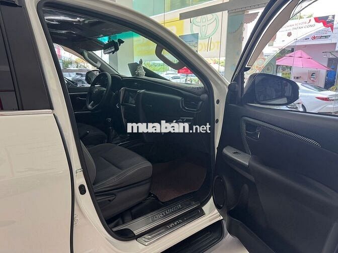 Toyota Fortuner 2020 2.4MT 4x2 MT  - 161000 km