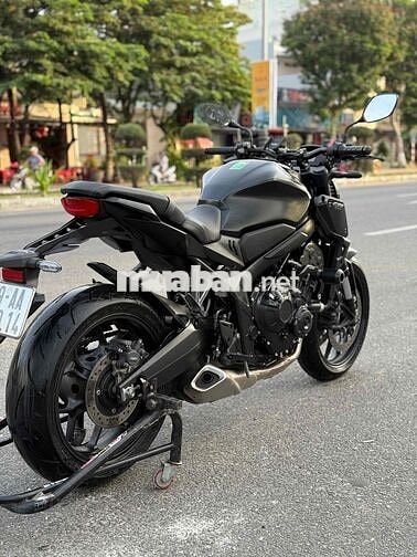 CB650 Bản Đặt Biệt Full Black Edition