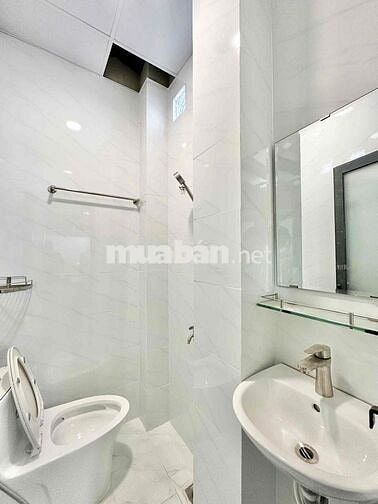 CĂN HỘ DỊCH VỤ NGAY SAU ĐẠI HỌC NGUYỄN TẤT THÀNH