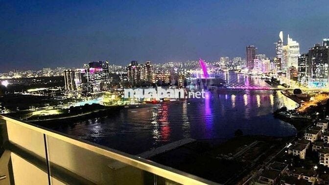 Cơ hội hiếm có: Thuê căn hộ 2PN tại Vinhomes Golden River, Quận 1