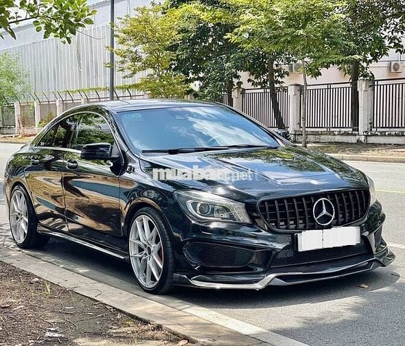 Mercedes CLA45 Model 2015