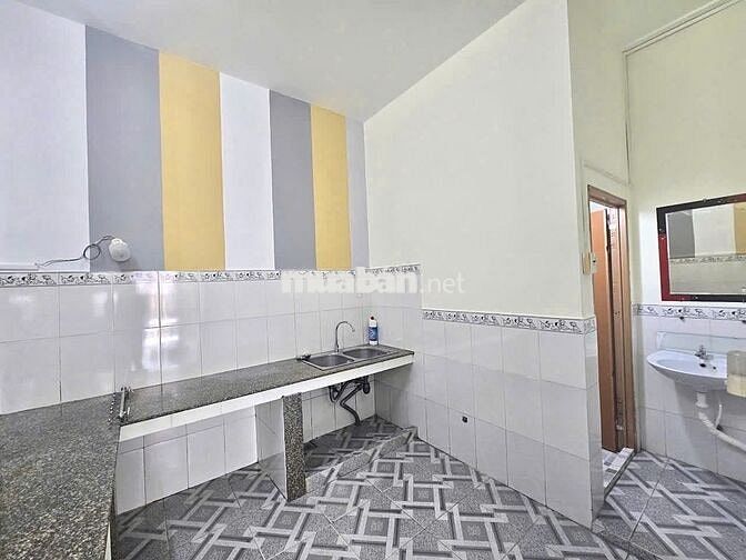 Nhà Trệt Lầu 2PN hẻm đường Tầm Vu chỉ 5 triệu