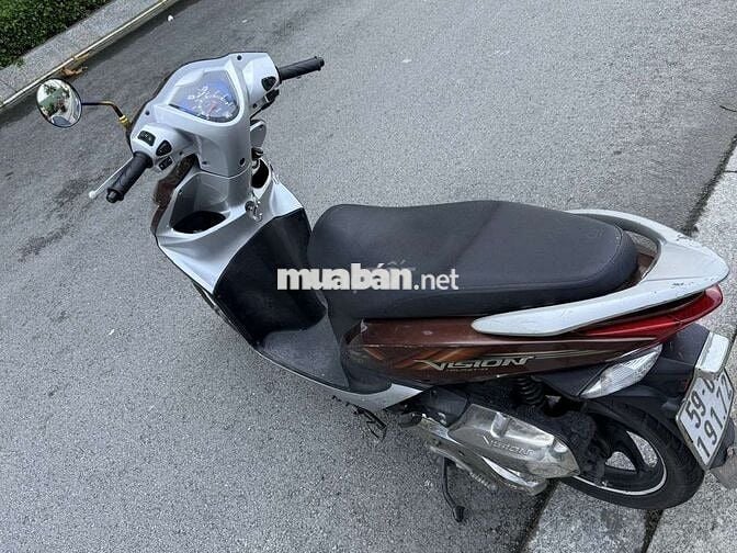 Xe Honda Vision 2011, màu nâu, xe chạy tốt