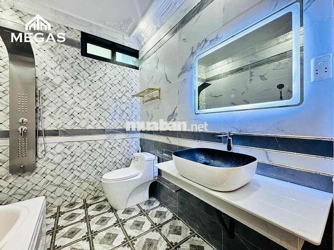 SIÊU PHẨM CHDV - LUXURY - SANG TRỌNG - XỊN SÒ - FULL NỘI THẤT - GIÁ RẺ