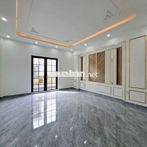 Nhỉnh 8 tỷ - Cầu Diễn Phú Minh - 40m2 - 5 tầng - ngõ nông sát phố