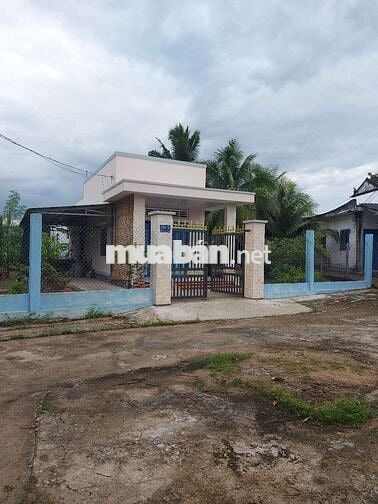 500m2 đất cách kcn Giao Long 2km, sẵn nhà, đường xe hơi