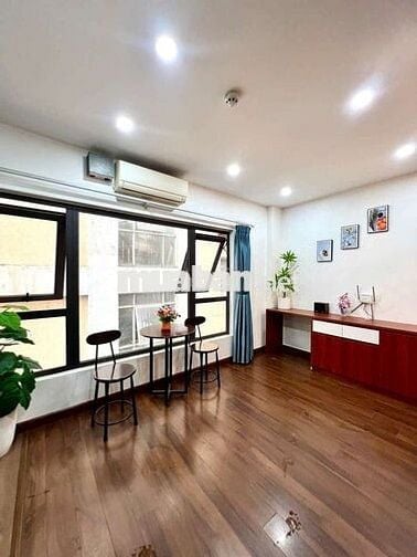 Siêu HOT CCMN 30m2 Full nội thất. Phòng rộng, cửa sổ thoáng_ Hoàng Cầu
