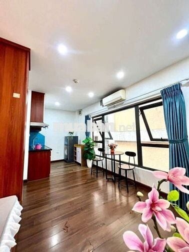 Siêu HOT CCMN 30m2 Full nội thất. Phòng rộng, cửa sổ thoáng_ Hoàng Cầu
