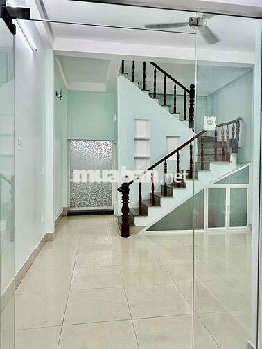 CHO THUÊ NHÀ NGAY ĐƯỜNG SỐ 4 LINH TÂY 2PN 2WC HẺM Ô TÔ Ở + VPCTY