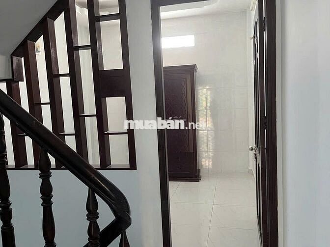 Cho thuê Nhà phố, mới đẹp, 105m2, gần KCX, KDC Nam Long, Q.7