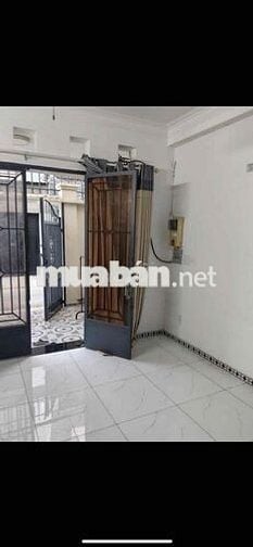 nhà đep  1 lầu 2 pn 2wc nở hậu có máy lạnh đ 16 gần gigamol