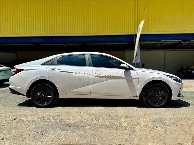 Hyundai Elantra 2024 1.6 AT Đặc biệt